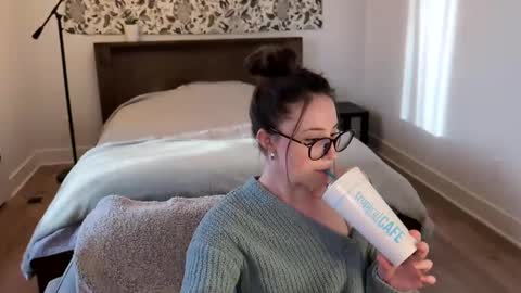 Snapshot of audreyjones03 chatting on March 1, 11:04 pm Miss Audrey online show from March 1, 11:04 pm