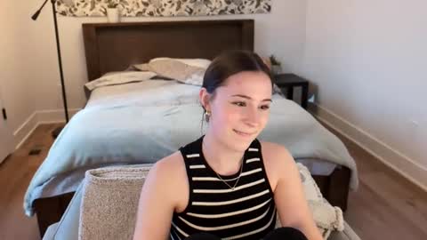 Snapshot of audreyjones03 chatting on March 6, 9:53 pm Miss Audrey online show from March 6, 9:53 pm