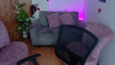 Snapshot of aunty_milf chatting on February 5, 8:02 pm aunty_milf online show from February 5, 8:02 pm