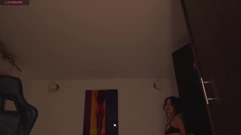 Snapshot of aura_sensual chatting on February 27, 12:10 am . online show from February 27, 12:10 am