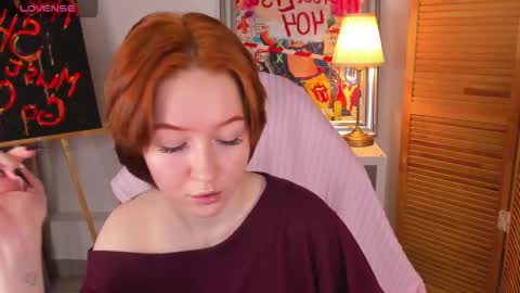 Snapshot of auradiaz chatting on March 25, 8:20 am auradiaz online show from March 25, 8:20 am