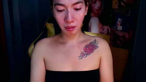 Snapshot of aurakharisma_xx chatting on October 25, 5:26 am Miss awra online show from October 25, 5:26 am