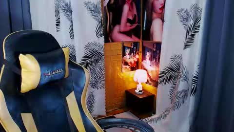 Miss awra online show from March 27, 3:56 pm