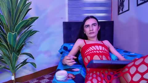 Snapshot of auralis_lux chatting on June 3, 2:33 pm auralis_lux online show from June 3, 2:33 pm