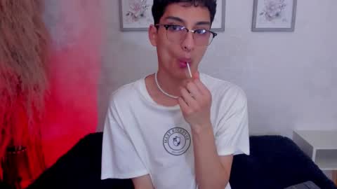 aura online show from February 5, 3:22 am