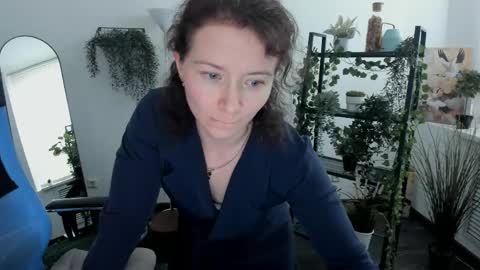 Aurelia online show from June 6, 7:35 am
