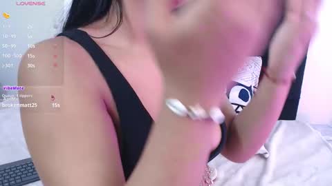 aurelynegp online show from October 1, 11:49 am