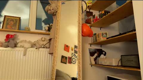 AURIKA OR AURA online show from March 24, 2:55 pm