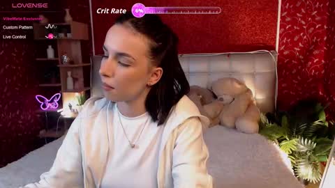 Snapshot of aurora_aksness chatting on February 25, 6:06 pm Aurora online show from February 25, 6:06 pm