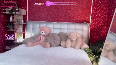 Snapshot of aurora_aksness chatting on March 30, 12:06 pm Aurora online show from March 30, 12:06 pm