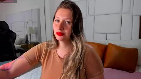 Snapshot of aurora_cold chatting on January 31, 1:01 am Aurora Cold online show from January 31, 1:01 am