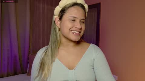 aurora_collins08 online show from January 23, 2:39 pm