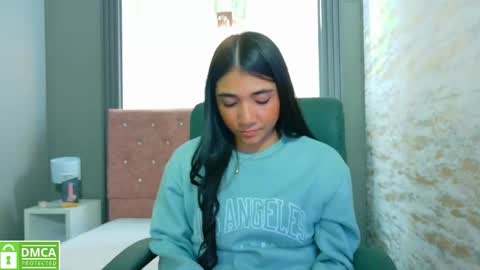 Snapshot of aurora_jones1 chatting on September 24, 3:21 am Aurora online show from September 24, 3:21 am