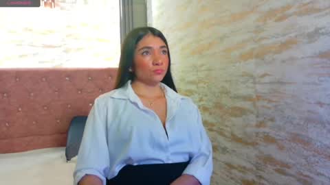 Snapshot of aurora_jones1 chatting on September 25, 3:43 am Aurora online show from September 25, 3:43 am