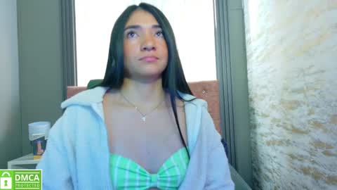 Snapshot of aurora_jones1 chatting on October 1, 3:56 am Aurora online show from October 1, 3:56 am