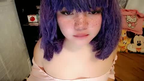 Snapshot of aurora_more chatting on February 9, 12:28 am cute online show from February 9, 12:28 am