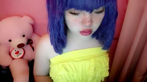 cute online show from May 11, 12:27 am