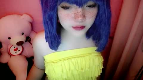 cute online show from May 11, 12:33 pm