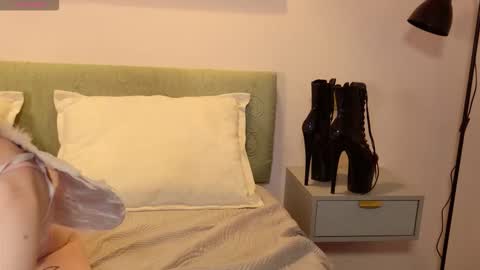 Serena online show from February 14, 9:28 am