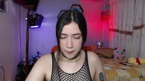 Snapshot of aurora_shy_ chatting on March 4, 10:05 pm Aurora online show from March 4, 10:05 pm