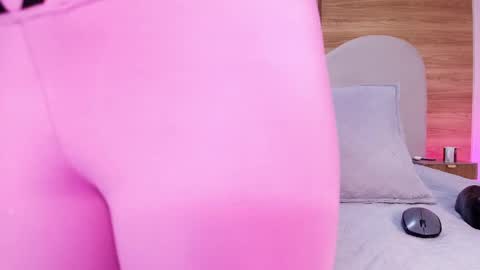 auroraa_miller online show from May 13, 3:04 am