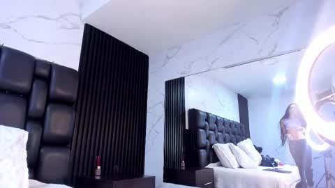 Snapshot of aurorabon chatting on January 7, 6:49 am Aurora online show from January 7, 6:49 am