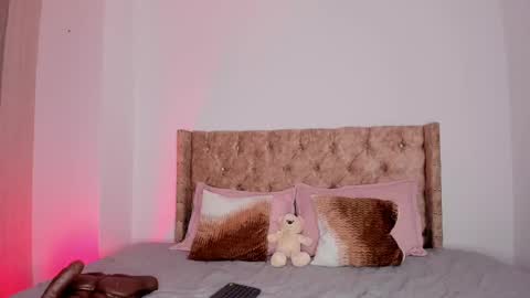 ...  ... online show from September 25, 10:02 pm