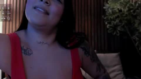 auroraqueenn online show from July 28, 8:12 pm