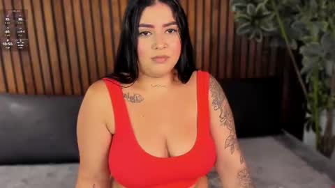 auroraqueenn online show from July 28, 8:52 pm