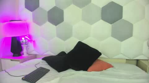 Aurora Ricci online show from February 3, 6:40 am