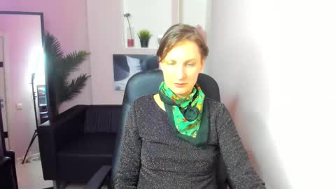 Snapshot of aurorascript chatting on February 23, 12:51 am Aurora online show from February 23, 12:51 am