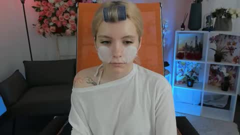 Snapshot of aurorawrenfield chatting on March 13, 4:41 am aurorawrenfield online show from March 13, 4:41 am