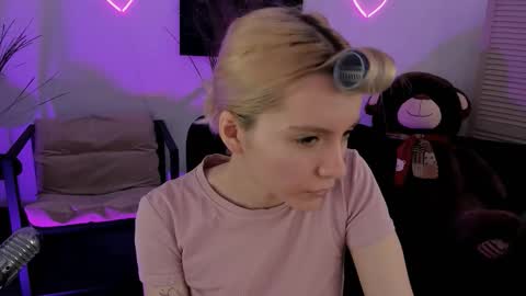 Snapshot of aurorawrenfield chatting on March 16, 4:18 am aurorawrenfield online show from March 16, 4:18 am