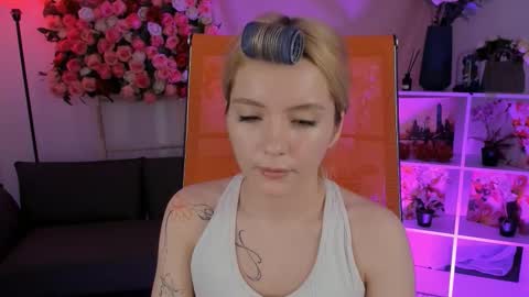 Snapshot of aurorawrenfield chatting on March 18, 1:53 am aurorawrenfield online show from March 18, 1:53 am