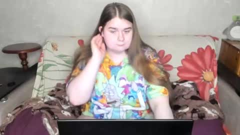 Snapshot of aushpana chatting on February 24, 1:42 pm aushpana online show from February 24, 1:42 pm