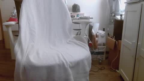 ausmopolitan online show from December 3, 12:18 am