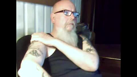 Snapshot of aussie44 chatting on May 12, 6:54 am aussie4inch online show from May 12, 6:54 am