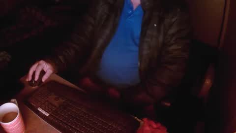 Snapshot of aussiebaker chatting on March 27, 7:13 pm aussiebaker online show from March 27, 7:13 pm