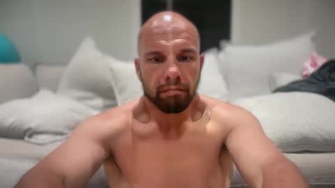 aussieboycal online show from May 14, 11:28 am
