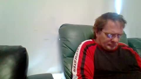 Snapshot of aussieguy8469 chatting on November 3, 10:53 pm aussieguy8469 online show from November 3, 10:53 pm
