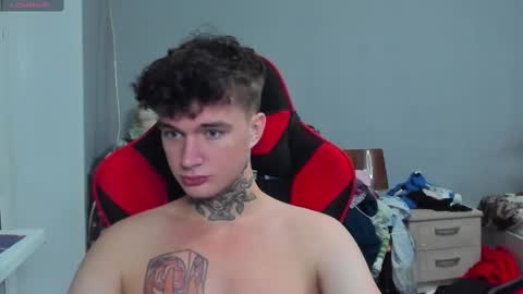 Snapshot of austen_milker chatting on December 12, 1:21 am Austen online show from December 12, 1:21 am