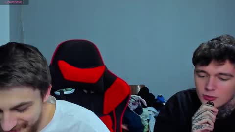 Snapshot of austen_milker chatting on December 12, 11:14 pm Austen online show from December 12, 11:14 pm