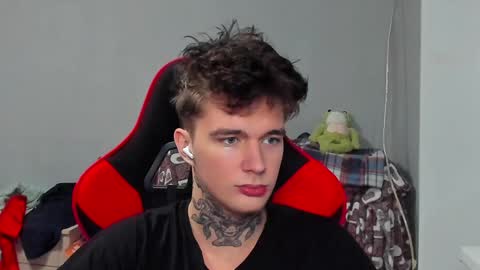 Snapshot of austen_milker chatting on December 27, 5:09 am Austen online show from December 27, 5:09 am