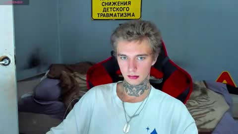 Snapshot of austen_milker chatting on September 20, 4:41 pm Austen online show from September 20, 4:41 pm