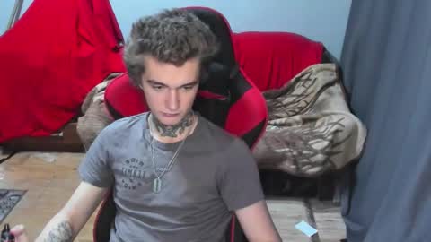 Snapshot of austen_milker chatting on October 21, 7:47 pm Austen online show from October 21, 7:47 pm