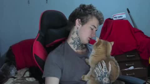 Snapshot of austen_milker chatting on October 24, 4:25 pm Austen online show from October 24, 4:25 pm