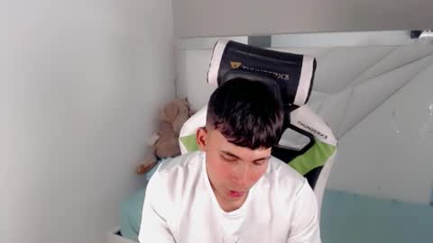 Snapshot of austin_col_ chatting on October 16, 8:54 pm AUSTIN online show from October 16, 8:54 pm