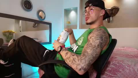 Snapshot of austin_collinss chatting on January 11, 8:11 am AUSTIN online show from January 11, 8:11 am