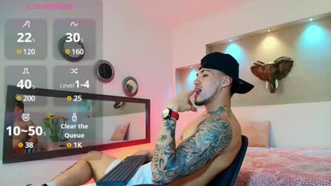 Snapshot of austin_collinss chatting on January 22, 5:48 am AUSTIN online show from January 22, 5:48 am