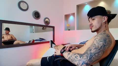 Snapshot of austin_collinss chatting on January 25, 1:43 am AUSTIN online show from January 25, 1:43 am